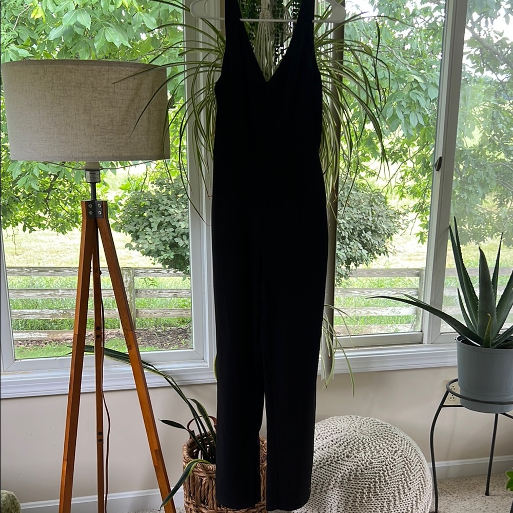 Elegant Black Jumpsuit with Modern Silhouette